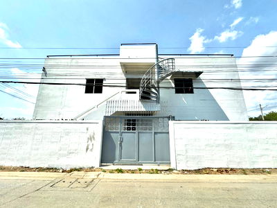 Shophouses for sale Krathum Baen Samut Sakhon : 3-Storey Building for Sale | Prime Location Phetkasem 91