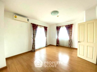 Condos for sale : 2-BR Condo at Supalai Park Khae Rai - Ngamwongwan near MRT Bang Krasor (ID 1491050)