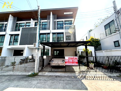 ทาวน์โฮม นาคนิวาส 61 : ขายด่วน!! ทาวน์โฮม 3ชั้น 34.7ตรว โครงการ Cozy ลาดพร้าว71 (ซอยสตรีวิทยา2 ซอย10) เพียง6.7MB!!