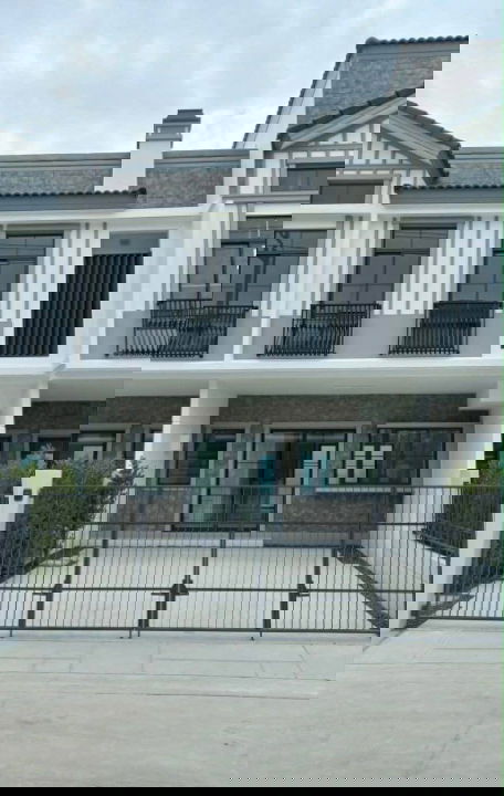 รูป ปล่อยเช่า บ้านหรู Villaggio 3 ศรีนครินทร์ บางนา เดินทางสะดวก เฟอร์นิเจอร์ครบ พร้อมอยู่RW007389 - รูปที่ 2/8