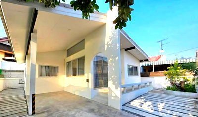 Houses for rent Kaset Nawamin : FOR RENT  HOUSE PROPERTY  29000 BAHT per MONTH