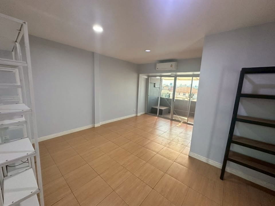 รูป R2875 ปล่อยเช่าโฮมออฟฟิศ 4 ชั้น 300 ตร.ม. ย่านลาดพร้าว 80 (ว่างค่ะ) - รูปที่ 42/48