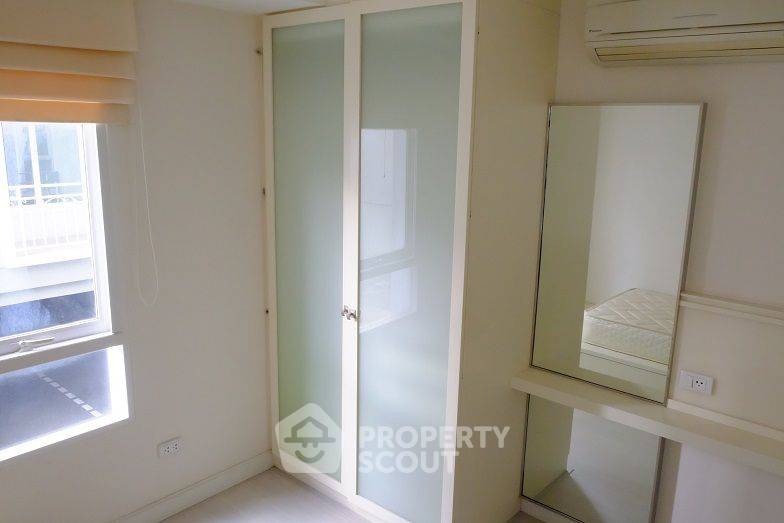 picture 2-BR Condo at The Bangkok Sathorn-Taksin near BTS Krung Thon Buri (ID 209038) - 10/15