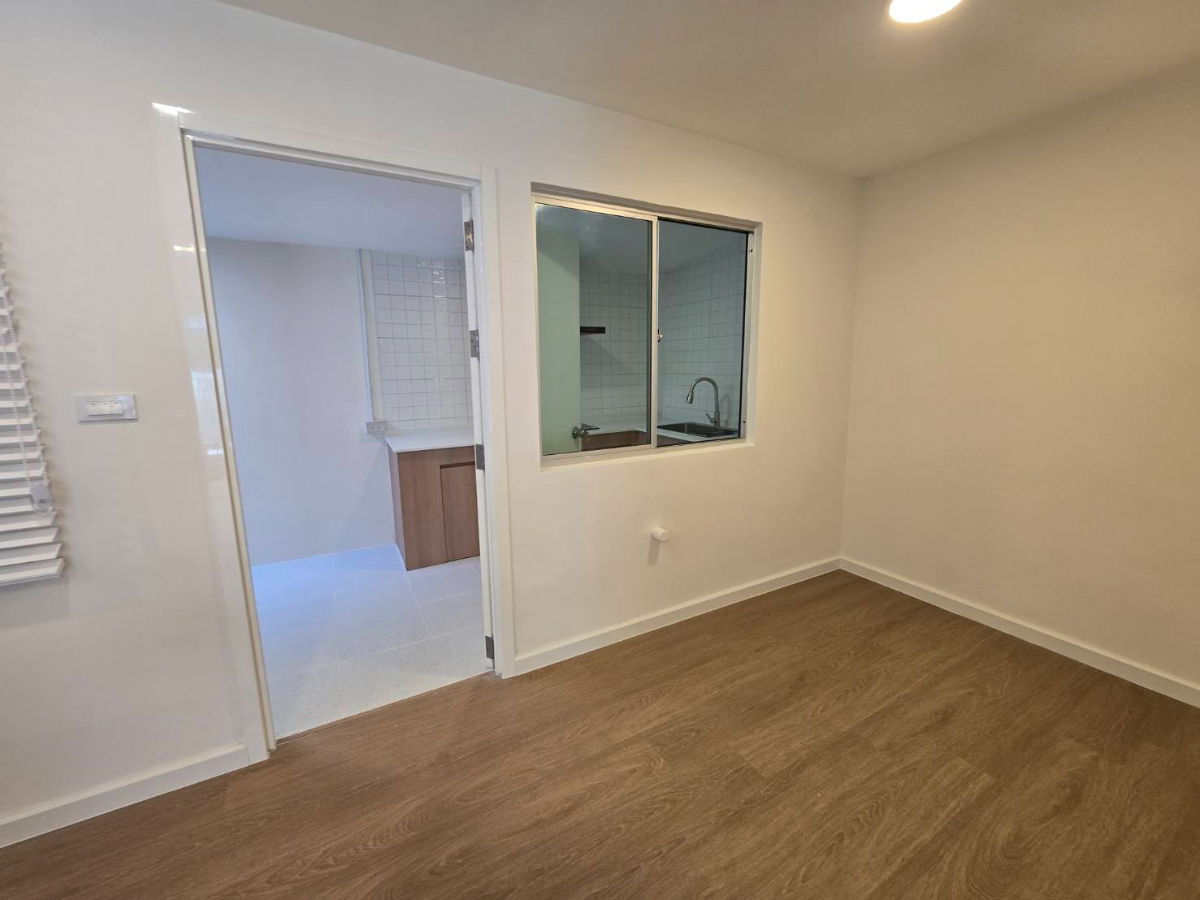 รูป ทาวน์โฮม2ชั้น ตกแต่งรีโนเวทใหม่ บรรยากาศร่มรื่น หมู่บ้านพฤกษาวิลล์ 55 วงแหวน-รามอินทรา2 เฟอร์นิเจอร์ครบพร้อมอยู่ ราคาถูก - รูปที่ 14/32