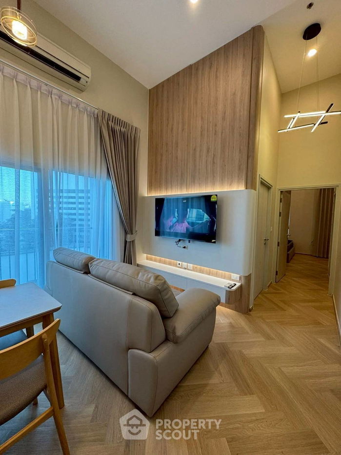 รูป คอนโด 2-ห้องนอน ที่ โนเบิล รีวอลฟ์ รัชดา ใกล้ MRT ศูนย์วัฒนธรรมแห่งประเทศไทย (ID 2541018) - รูปที่ 1/18