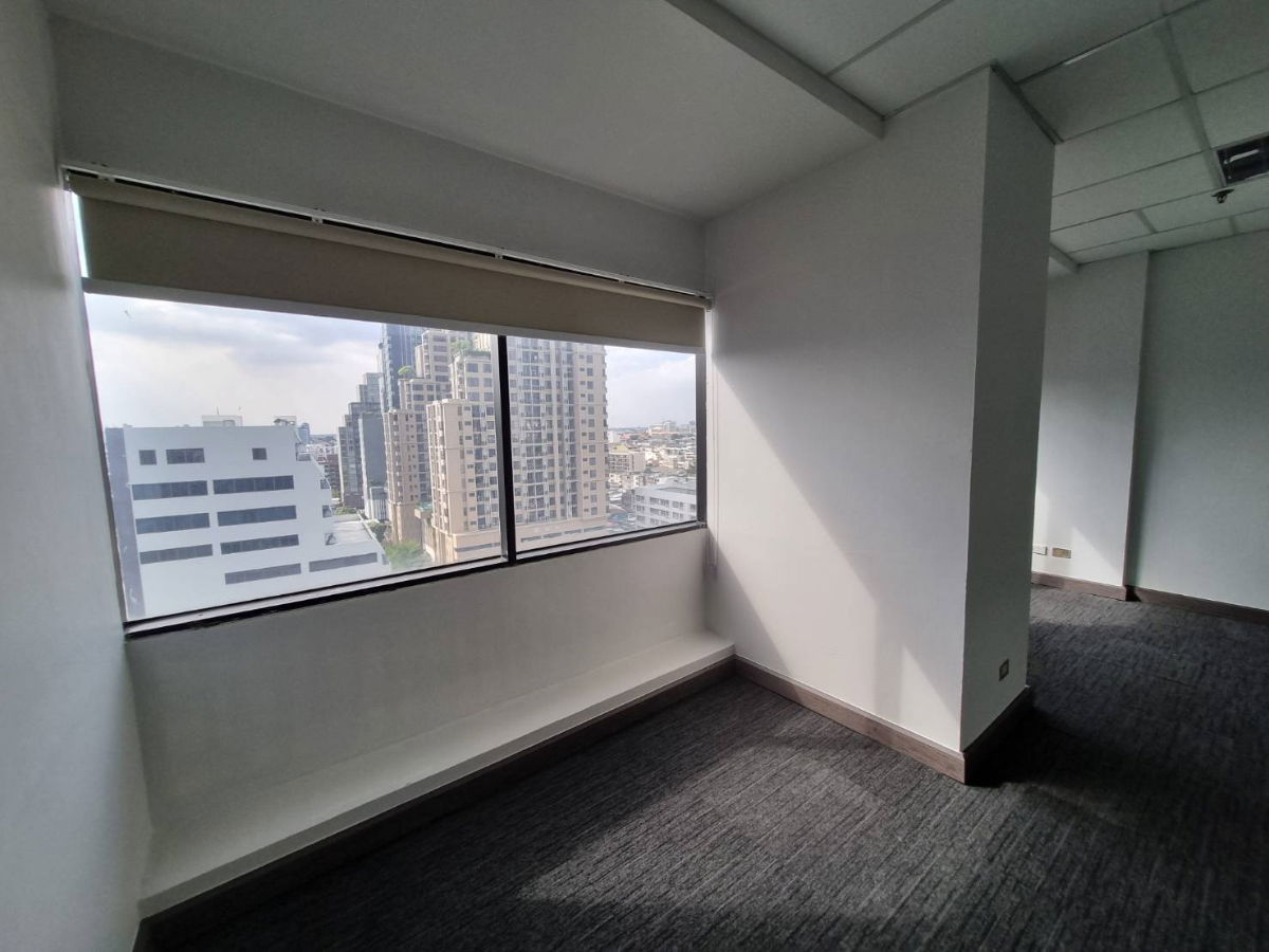 รูป ++ ออฟฟิศสำนักงานให้เช่า office for rent ตึกสินสาธรทาวเวอร์ ชั้น 12 ติดรถไฟฟ้า BTS ราคา 33,000 บาท ใกล้สาทร ตึกสูงดูดี ห้องว่างพร้อมเข้าอยู่ ++ - รูปที่ 19/28