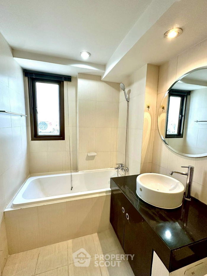 รูป คอนโด 2-ห้องนอน ที่ สีลม ซิตี้ รีสอร์ท คอนโดมิเนียม ใกล้ BTS ช่องนนทรี (ID 2541327) - รูปที่ 9/14