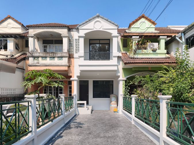 🏡 นันทนาการ์เด้น รังสิต – รีโนเวทใหม่ทั้งหลัง หน้าบ้านไม่ชนใคร ทาวน์โฮม 2 ชั้นครึ่ง  เล่นระดับ 5 ระดับ เพียง 1.99 ล้านบาท ราคาถูกสุด 