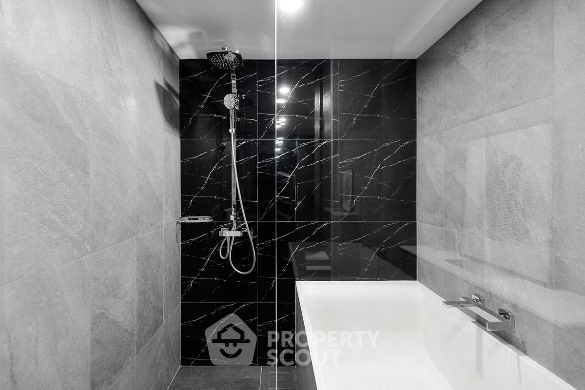 picture 2-BR Condo at Landmark @MRTA Station (ID 1275338) - 11/20