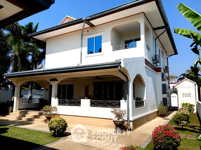 Houses for sale Petchburi : 3-BR Villa in Cha-Am (ID 2541458)