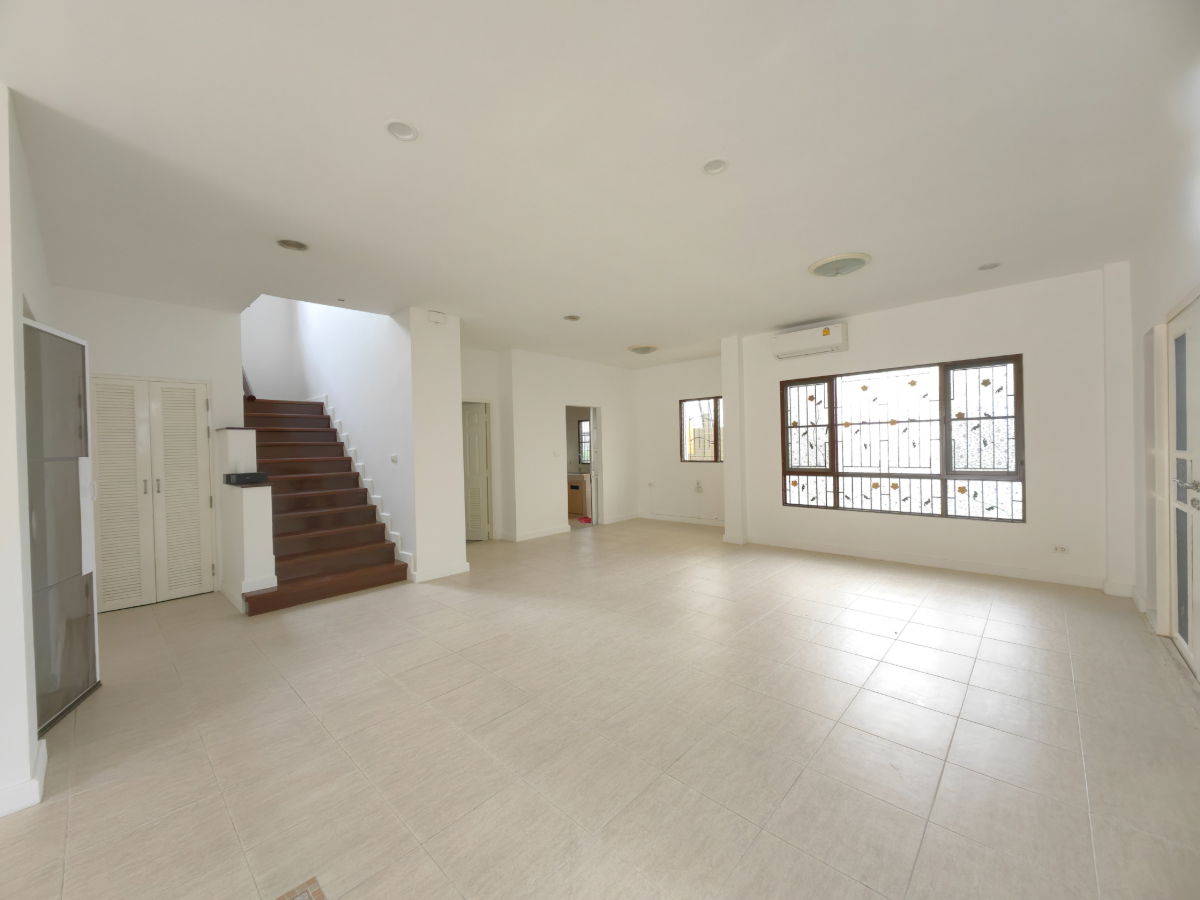 รูป ขาย บ้านเดี่ยว 2 ชั้น หมู่บ้าน สราญสิริ รามอินทรา 1 พื้นที่ 98 ตรว. ตัวบ้านอยู่ต้นโครงการ ทำเลดี ถนนปัญญารามอินทรา ซอยซาฟารีเวิลด์ - รูปที่ 7/40