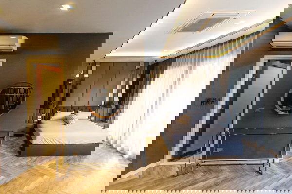 picture FOR RENT ARTALE EKKAMAI - RAMINTRA / 4 bedrooms 6 bathrooms / 55 Sqw. 385 Sqm. **230,000** CLOSE TO CENTRAL EASTVILLE - 8/16