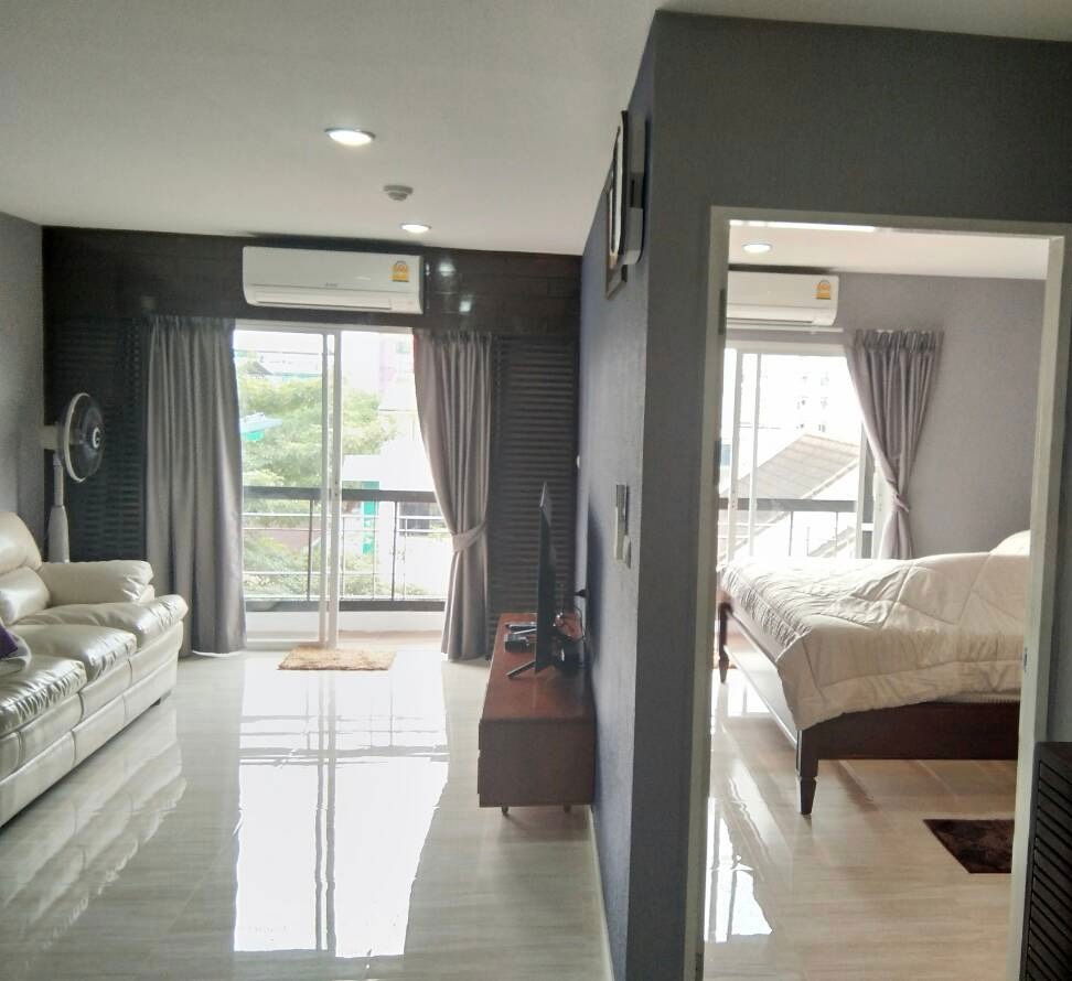 picture SALE : The Peak Condominium - 1 Bedroom - 1/4