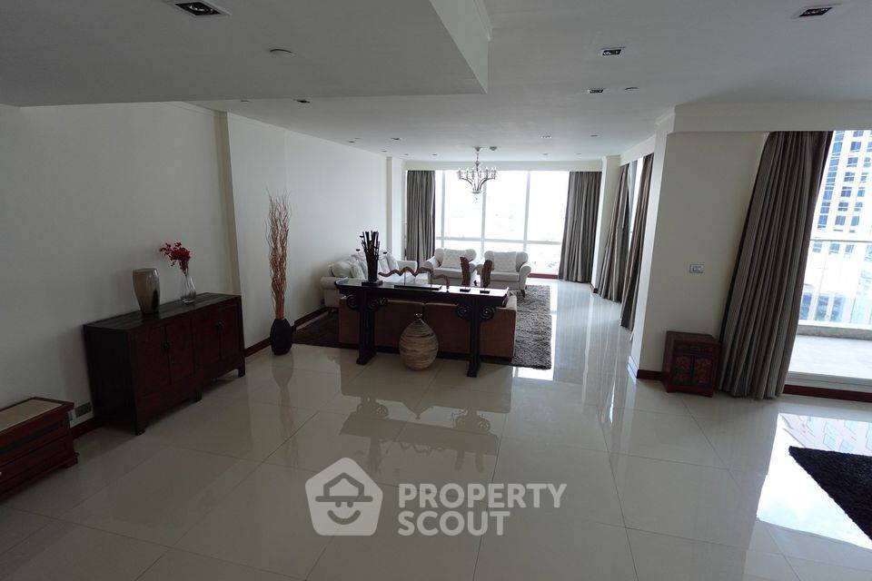 รูป คอนโด 3-ห้องนอน ที่ เลอ รัฟฟิเน่ สุขุมวิท 31 ใกล้ BTS พร้อมพงษ์ (ID 992938) - รูปที่ 3/12