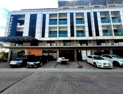 เช่าสำนักงาน วิทยาลัยเทคนิคการสัตวแพทย์ : ให้เช่าอาคาร / Home Office 4.5 ชั้น ซอยวิภาวดีรังสิต 20 ลาดพร้าว หรือ รัชดาภิเษก แอร์ 3 เครื่อง เหมาะเป็นสำนักงาน จดบริษัทได้