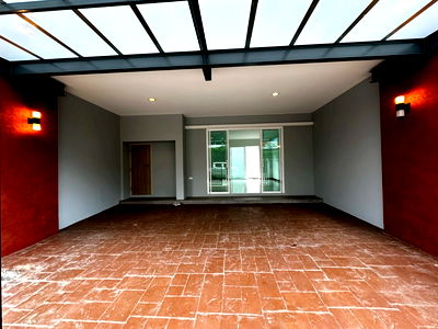 ทาวน์โฮม สีลม สาธร : ✨✨✨ทาวน์โฮม 4 ชั้น  หรูหรา มีระดับ พร้อมนวัตกรรมบ้านอัจฉริยะ รองรับ EV Charger ✨  เริ่มเพียง 18.70 ล้านบาท 