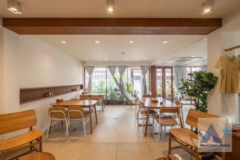 picture 🔼🔽 AccomA 📩 2 BR House in Khlong Tan Nuea (AA33847) - 3/20