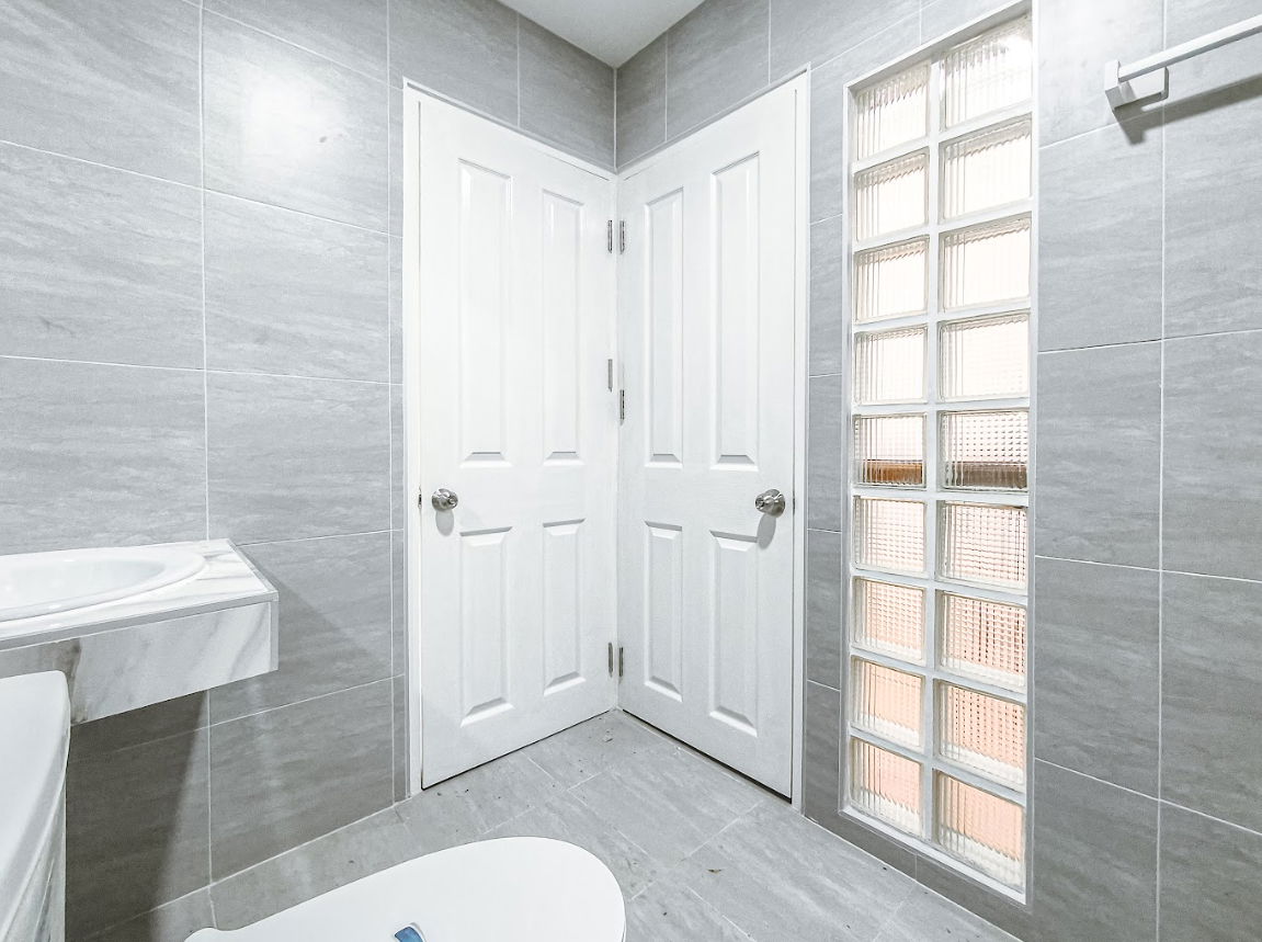 รูป 🏡 นันทนาการ์เด้น รังสิต – รีโนเวทใหม่ทั้งหลัง หน้าบ้านไม่ชนใคร ทาวน์โฮม 2 ชั้นครึ่ง เล่นระดับ 5 ระดับ เพียง 2.09 ล้านบาท ราคาถูกสุด - รูปที่ 38/38