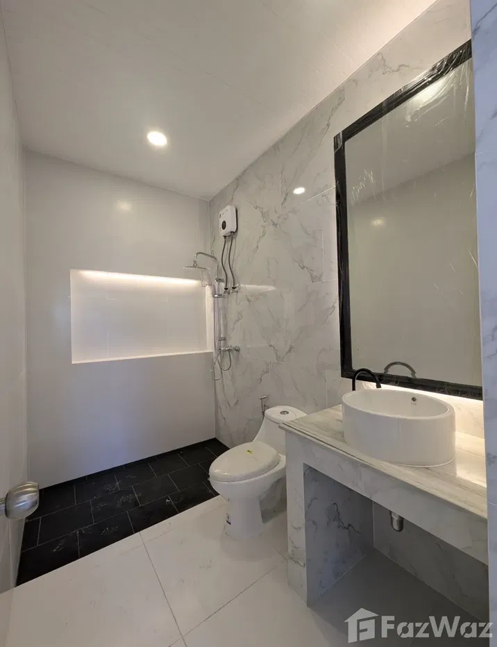 picture 6 Bedroom Townhouse for rent in Suan Luang, Bangkok 5918832 - 5/18