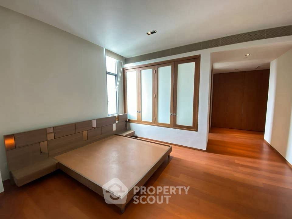 รูป คอนโด 3-ห้องนอน ที่ เดอะ สุโขทัย เรสซิเด้นซ์ คอนโดมิเนียม ใกล้ MRT ลุมพินี (ID 2359314) - รูปที่ 4/15