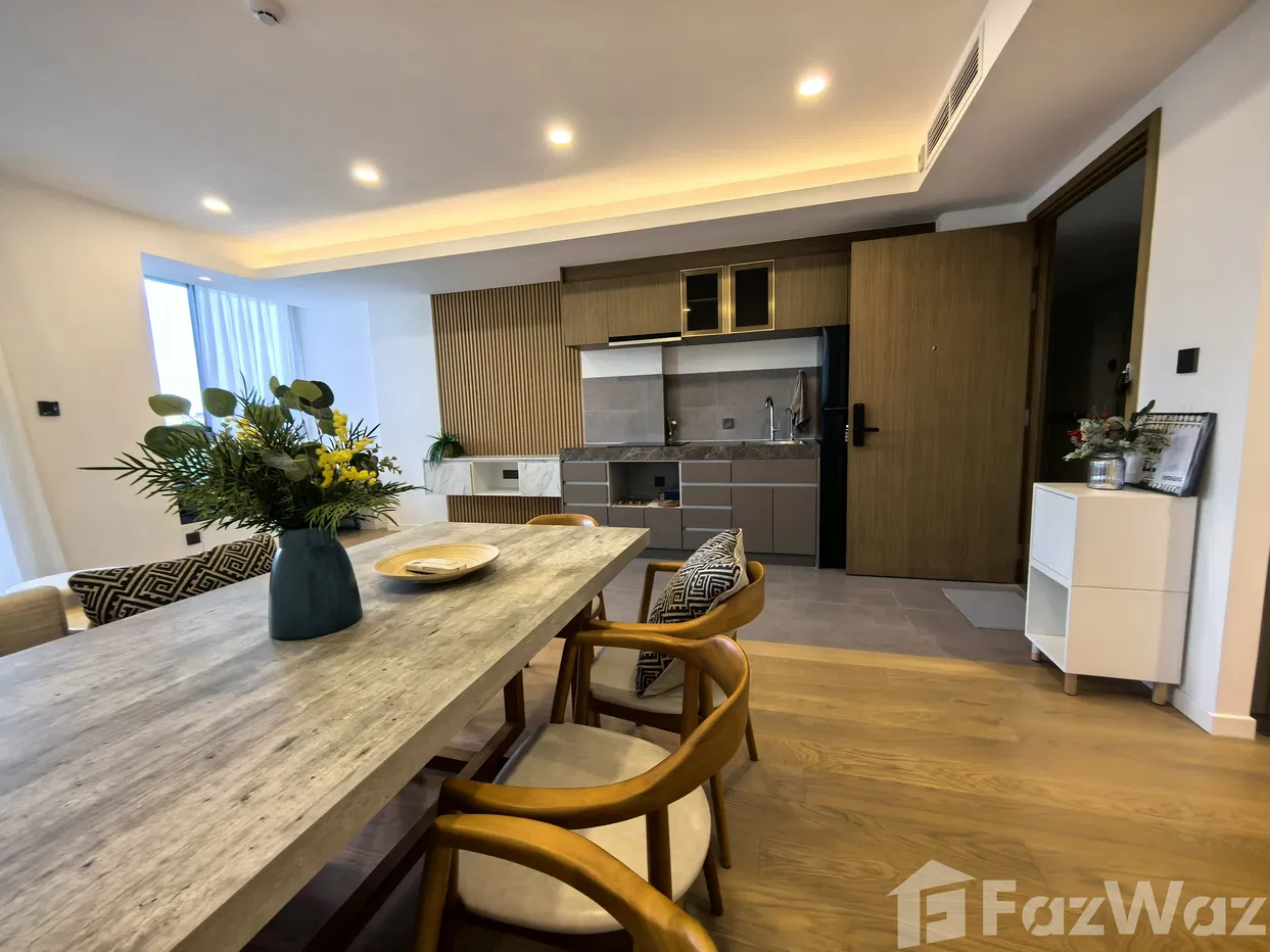 picture . 2015780 - 8/28