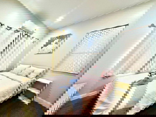 picture FOR RENT SETTHASIRI KRUNGTHEPKREETHA 2 / 5 bedrooms 5 bathrooms / 70 Sqw. 290 Sqm. **150,000** CLOSE TO BRIGHTON COLLEGE BANGKOK - 8/15