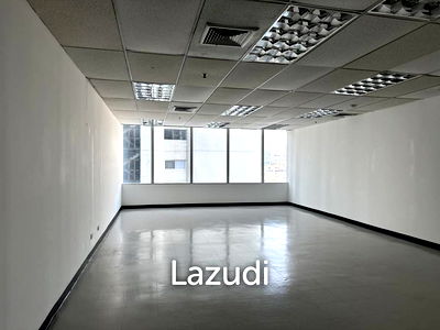 Office for rent Bang Rak : 50 sqm office for rent in Paso Tower Suriyawong Bang Rak Bangkok