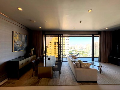 Condos for rent BTS Phrom Phong : Condo for Rent at Vittorio Sukhumvit 39 (E6901019)