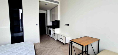 Condos for rent Robinson Bang Rak : Don't miss out! 🔥🔥 Condo for rent in a great location at a special price. Chapter Charoen Nakhon-Riverside project. MD-25066534