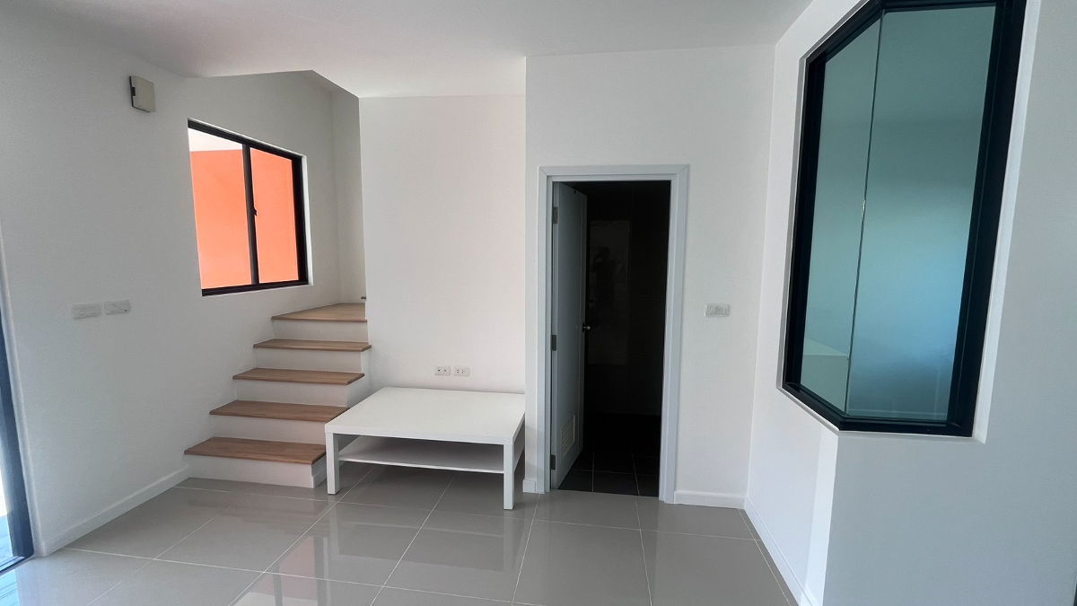 รูป ให้เช่าทาวน์โฮม วินนิ่ง เรสซิเดนท์ วงแหวน - คลอง 5 ขนาด 24 ตรว ราคา 12,000 บาท - รูปที่ 12/13