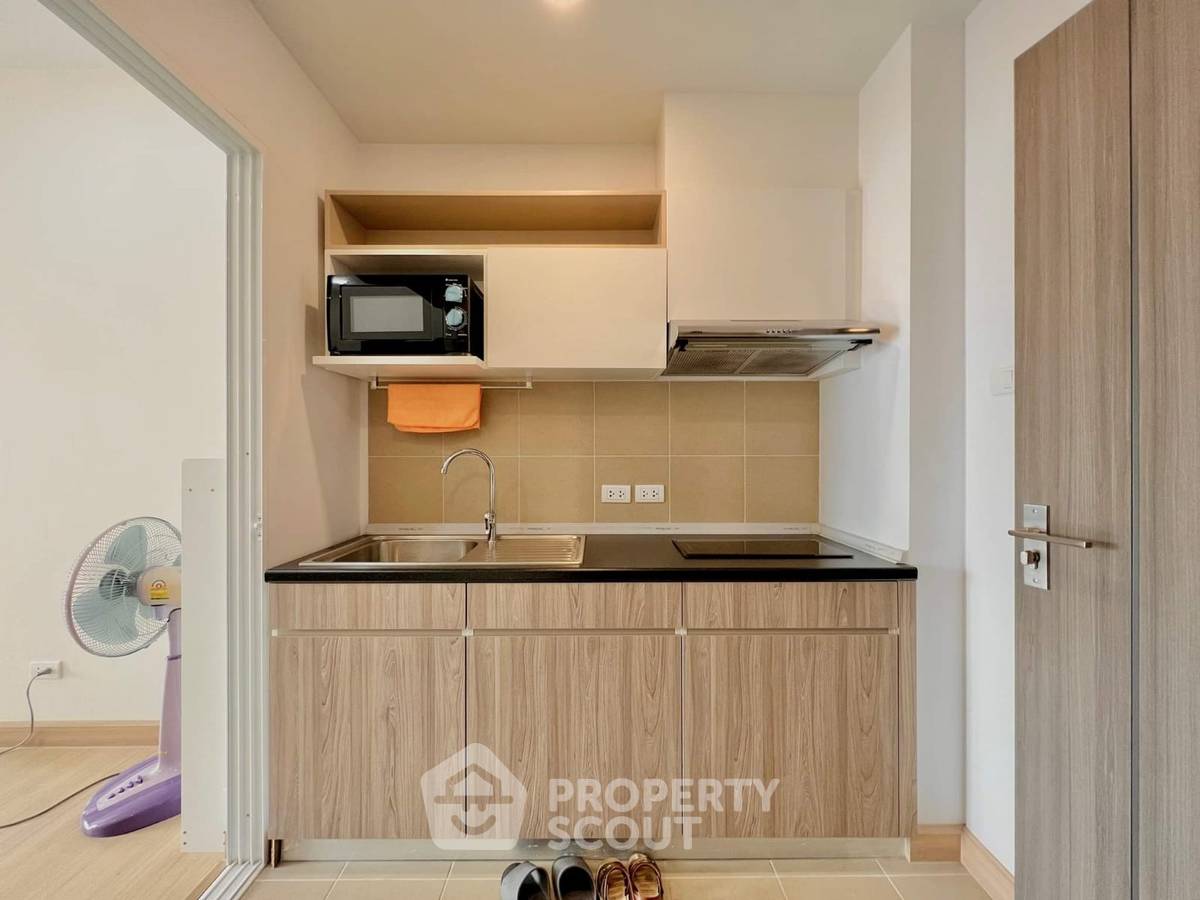 picture 2-BR Condo at Supalai Loft Prajadhipok-Wongwian Yai near BTS Wongwian Yai (ID 1930330) - 4/15
