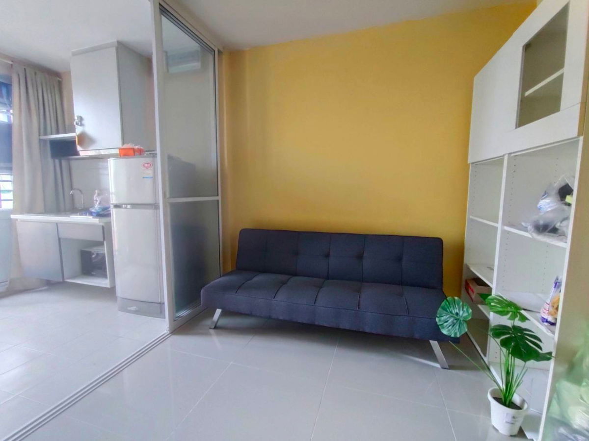 picture 15,000 the base Sukhumvit 77 BTS Onnut contact IDLine: katk03 - 1/15