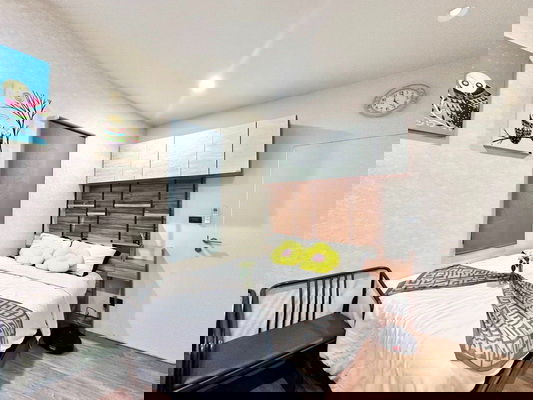 picture FOR RENT SETTHASIRI KRUNGTHEPKREETHA 2 / 5 bedrooms 5 bathrooms / 70 Sqw. 290 Sqm. **150,000** CLOSE TO BRIGHTON COLLEGE BANGKOK - 10/15