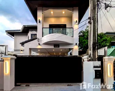 Houses for rent Rubberland : 5-bedroom Pool Villa for rent in Pattaya 5934378