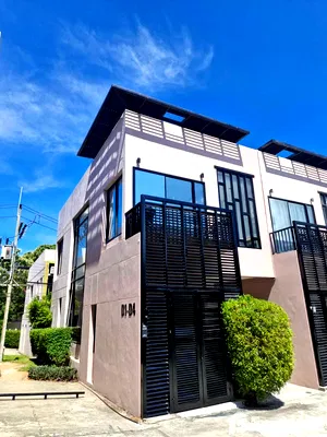 เช่าทาวน์โฮม เกาะสมุย สุราษฎร์ธานี : ทาวน์เฮ้าส์ให้เช่า 3 ห้องนอน ในโครงการ รีเพลย์ เรสซิเดนซ์ แอนด์ พูลวิลล่า 5930947