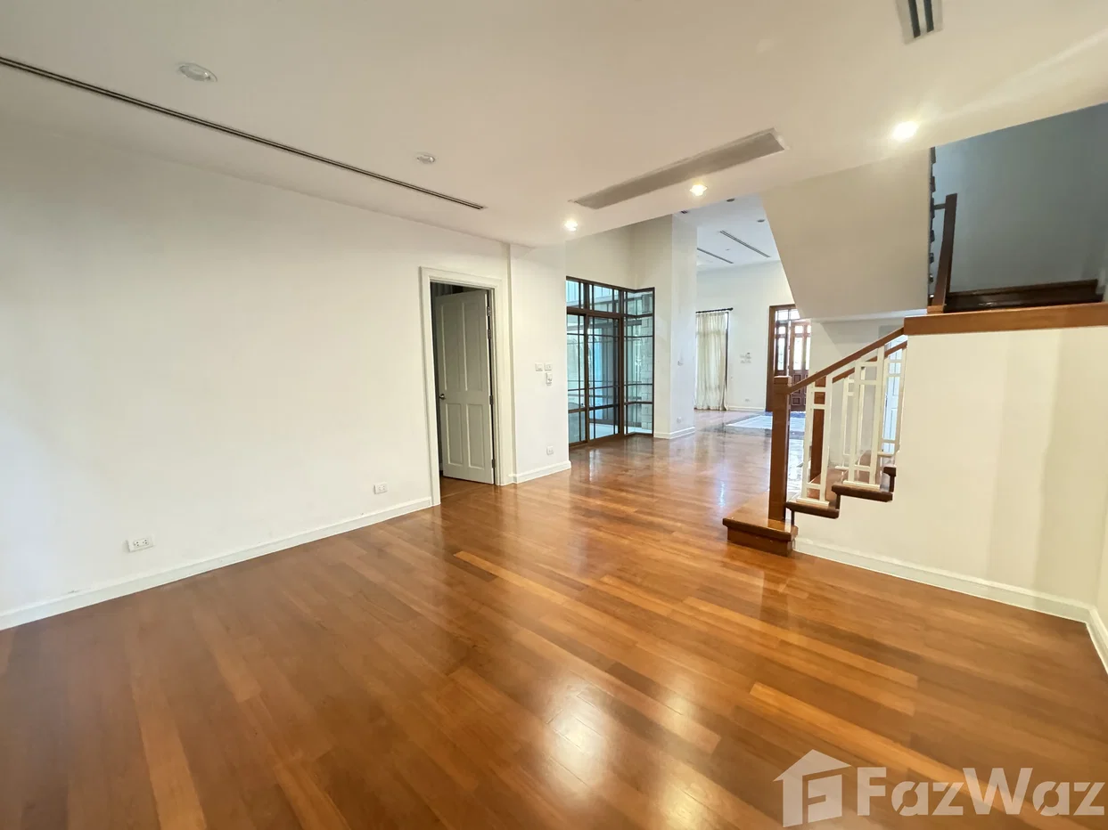 picture Newly renovation house for rent at Baan Sansiri 67 5965602 - 10/17