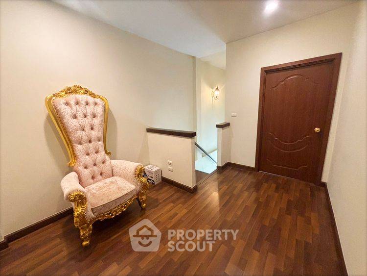 รูป ทาวน์เฮ้าส์ 3-ห้องนอน ใน ท่าแร้ง (ID 2431020) - รูปที่ 3/5