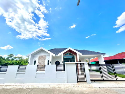 Houses for sale Chiang Mai : Single-storey detached house for sale  3 bedrooms 2 bathrooms and 1 parking.