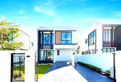 Houses for rent Chiang Mai Provincial Land Transport Office : Two-story pool villa for rent with 5 bedrooms,4 toilets and 1 kitchen. 