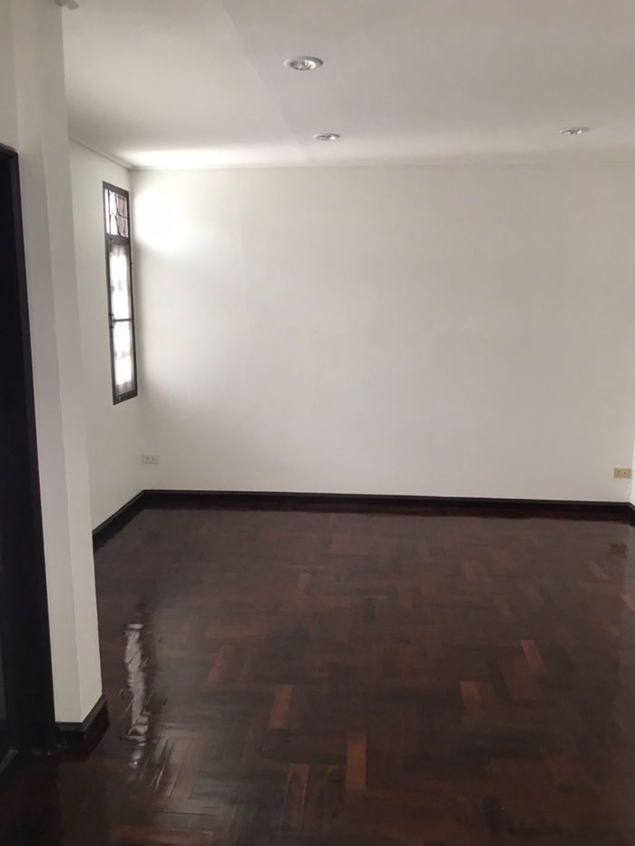 รูป 🏡 ให้เช่า ทาวน์เฮ้าส์ พร้อมอยู่ 📍 ประชาราษฎร์บำเพ็ญ ห้วยขวาง - รูปที่ 7/9