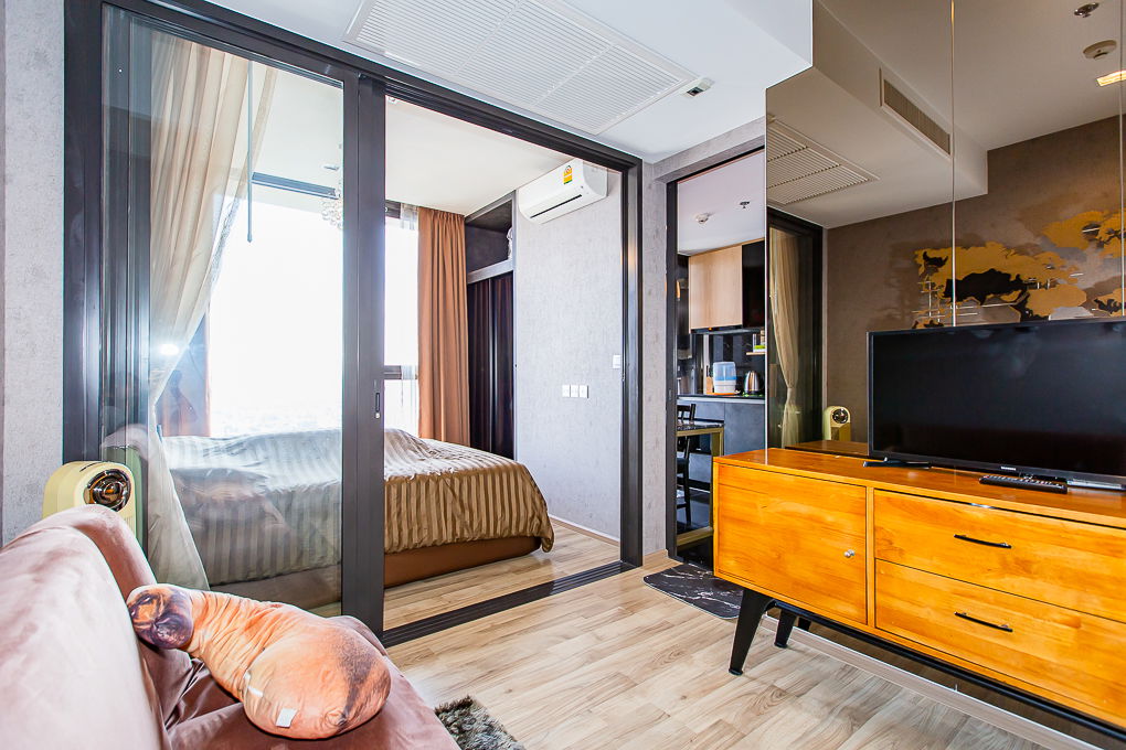 รูป 🟨🟧🟥EN80305-02 เดอะ ไลน์ จตุจักร - หมอชิต 💌LINE : @274bgkdg🟥🟧🟨 - รูปที่ 6/10