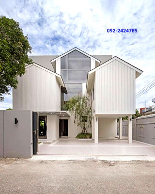 Houses for rent Watthana : 📢 New Listing! Single House for Rent near Ekkamai & Thonglor