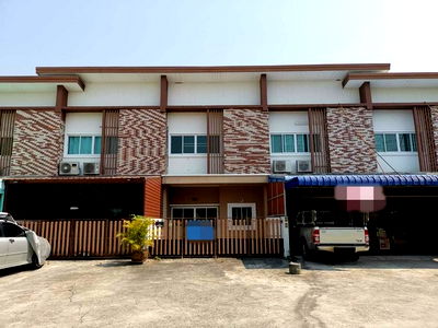 Townhouses for sale Wat Pa Wachira Banphot : FOR SALE  TOWNHOUSE PROPERTY  2229000 BAHT.