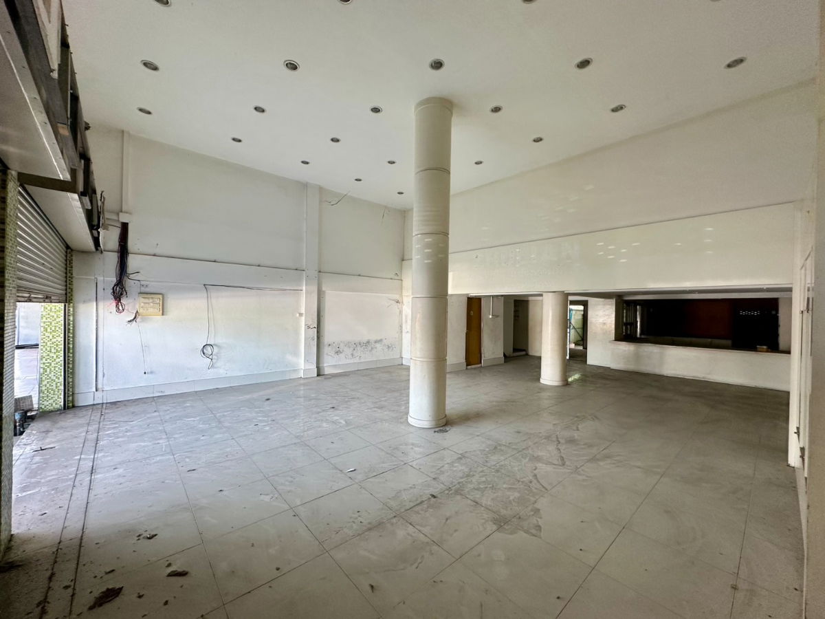 รูป ขายอาคารพาณิชย์ 3.5 ชั้น 2 คูหา ขนาด 44 ตร.ว. ห่างจากถนนกาญจนาภิเษกเพียง 500 เมตร สภาพดี ทำเลค้าขายหรือทำโฮมออฟฟิศ ที่จอดรถสะดวก ใกล้ MRTสายสีม่วง - รูปที่ 2/27