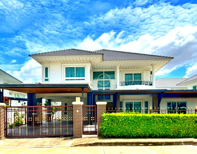 Houses for sale : Sell ​​Supalai Premilla, new condition, with furniture, booth, in 101.8 sq. T. 259 sqm. Full function, suitable for large families.