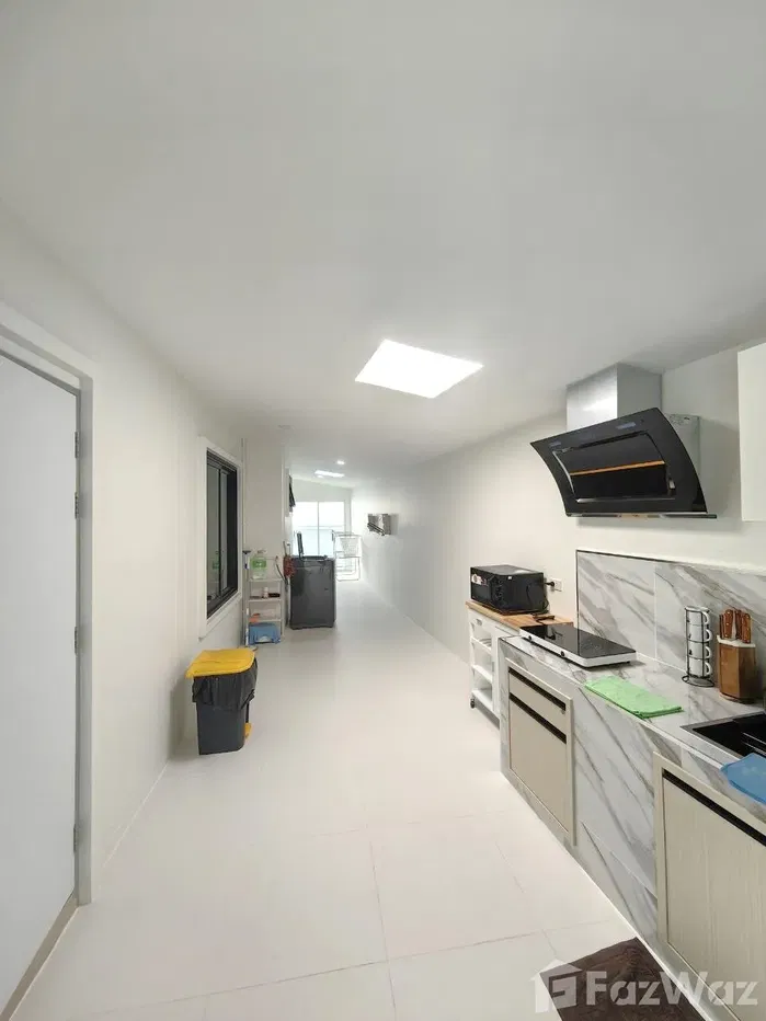 picture House 1970498 - 13/19