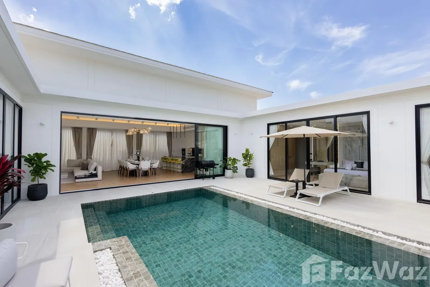 รูป วิลล่าให้เช่า 5 ห้องนอน ใน เชิงทะเล, ภูเก็ต 5596188 - รูปที่ 1/22