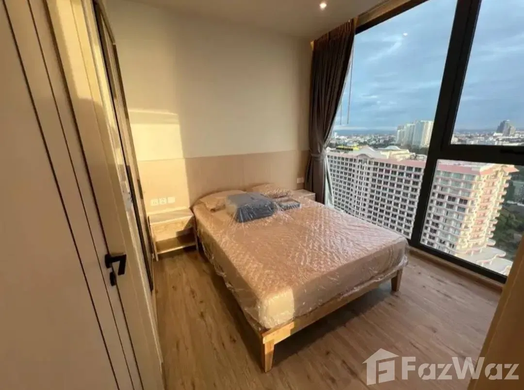 picture Arom Wongamat 5958218 - 9/19