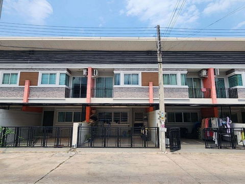 B13676 ขายทาวน์เฮ้าส์ หมู่บ้านธนากุล ทาวน์โฮม ชลบุรี