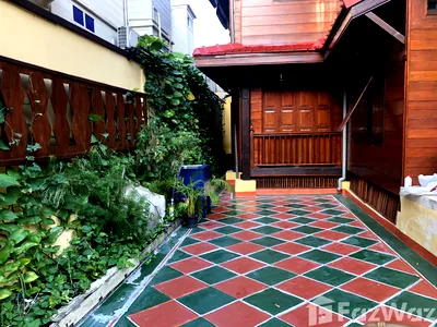 Houses for rent Thonburi Commercial College : 3 Bedroom House for rent in Sao Chingcha, Bangkok  5947177